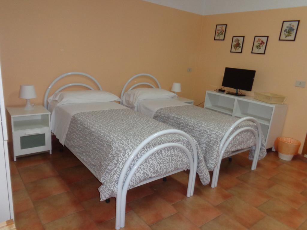 Akron B&B SantʼAlessio Siculo Esterno foto