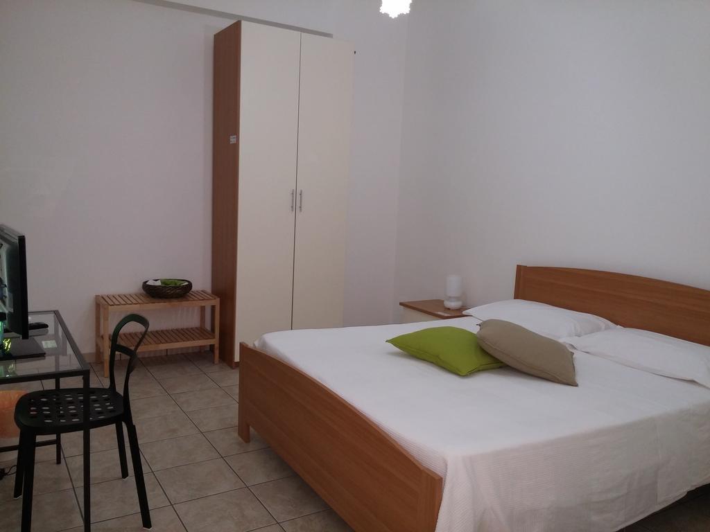 Akron B&B SantʼAlessio Siculo Esterno foto