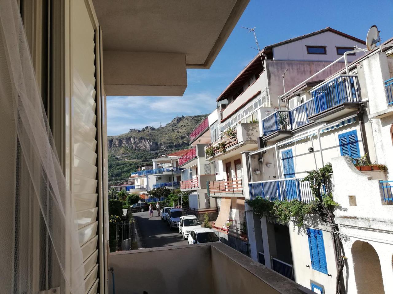 Akron B&B SantʼAlessio Siculo Esterno foto